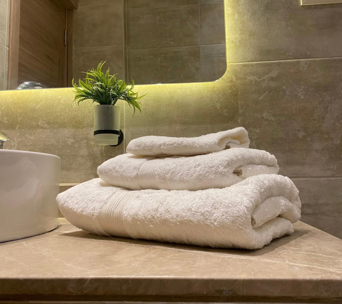 3-Piece Towel Set – 1 Large, 2 Medium