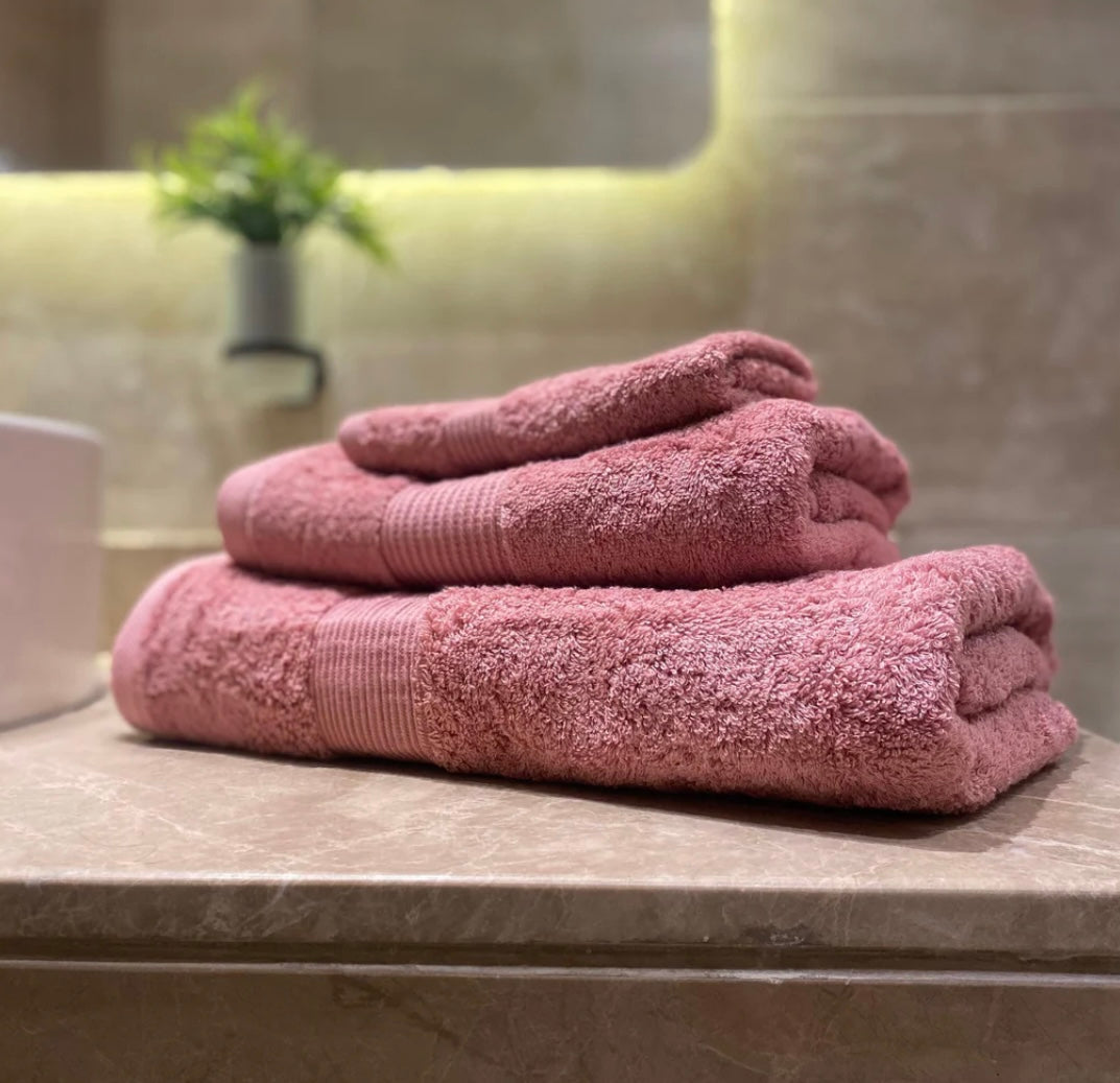 3-Piece Towel Set – 1 Large, 2 Medium